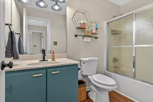 9806 Parkway Dr, Highland, IN 46322 - Photo 20