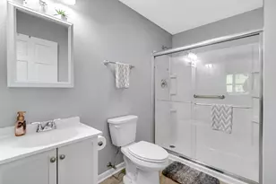 9320 Spring Creek Dr, Highland, IN 46322 - Photo 12