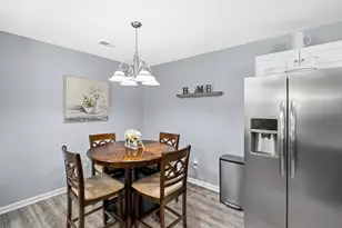 9320 Spring Creek Dr, Highland, IN 46322 - Photo 10