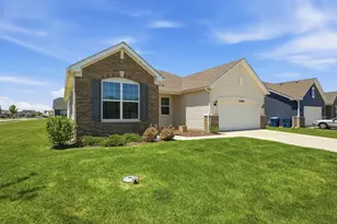11086 Lola Ln, Crown Point, IN 46307 - Photo 2