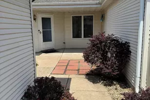 424 Deerpath Dr W, Schererville, IN 46375 - Photo 2