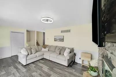 9 Hickory Drive, Hobart, IN 46342 - Photo 4