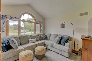 923 Tiller Dr, Valparaiso, IN 46385 - Photo 8