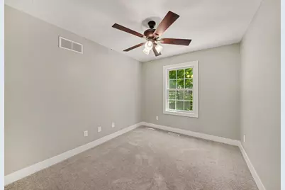 7563 E 400 N, Rolling Prairie, IN 46371 - Photo 10