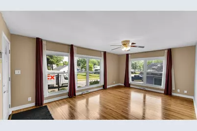 517 Jackson Street, Michigan City, IN 46360 - Photo 4