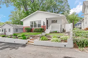 517 Jackson St, Michigan City, IN 46360 - Photo 2