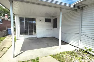 9409 5th St, Highland, IN 46322 - Photo 32