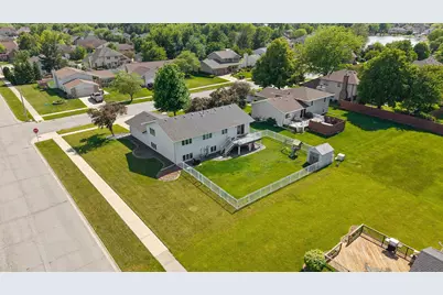 220 Blickview Drive, Schererville, IN 46375 - Photo 32