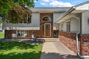220 Blickview Dr, Schererville, IN 46375 - Photo 2
