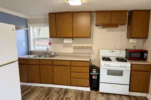 108 Tecumseh St, La Porte, IN 46350 - Photo 4