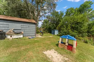 13 S Beulah Vista Dr, Hebron, IN 46341 - Photo 18