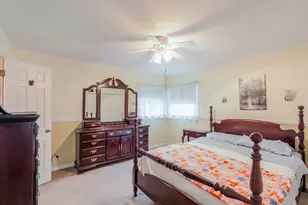 327 Softwood Dr, Hobart, IN 46342 - Photo 10