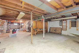 327 Softwood Dr, Hobart, IN 46342 - Photo 18