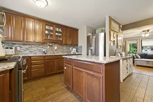 670 Newport Rd, Valparaiso, IN 46385 - Photo 10
