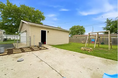 670 Newport Road, Valparaiso, IN 46385 - Photo 4