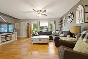 670 Newport Rd, Valparaiso, IN 46385 - Photo 8