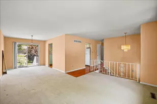 539 Willow Ln, Dyer, IN 46311 - Photo 4