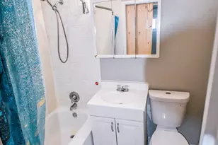 7828 Chestnut Ave, Hammond, IN 46324 - Photo 12