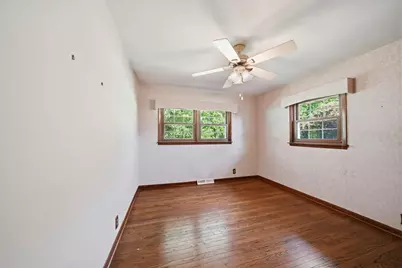 622 S Ash Street, Hobart, IN 46342 - Photo 16