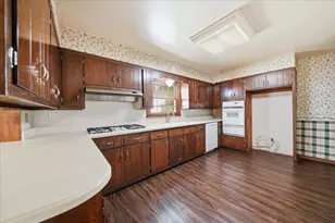 622 S Ash St, Hobart, IN 46342 - Photo 10