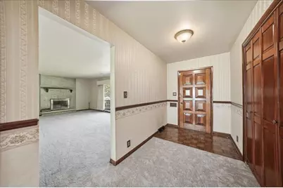 622 S Ash Street, Hobart, IN 46342 - Photo 6