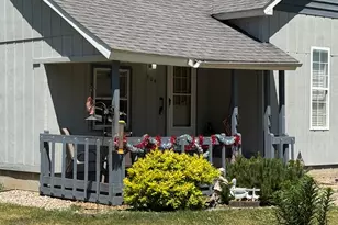 804 Azalea St SE, Demotte, IN 46310 - Photo 8