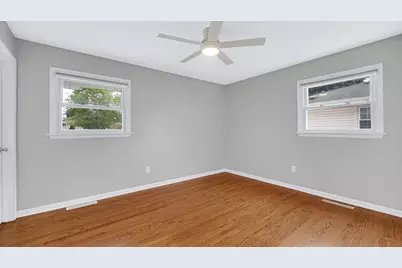 250 Sycamore Lane, Munster, IN 46321 - Photo 16