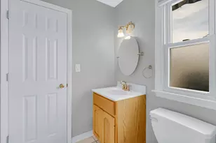 250 Sycamore Ln, Munster, IN 46321 - Photo 22