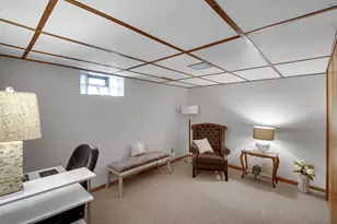 9515 Crestwood Ave, Munster, IN 46321 - Photo 24