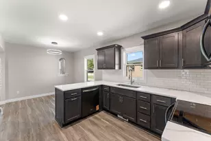 2701 Martha St, Highland, IN 46322 - Photo 10