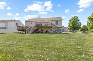 2715 Palladin Cir, Portage, IN 46368 - Photo 2
