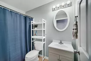 808 Lillian St, Hobart, IN 46342 - Photo 14