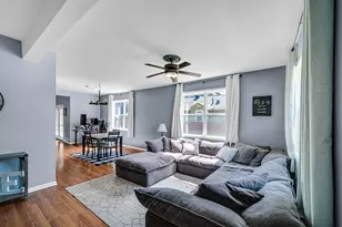 808 Lillian St, Hobart, IN 46342 - Photo 6