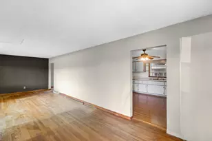 15611 Grant St, Crown Point, IN 46307 - Photo 4