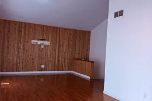 209 Lincoln Ave, Hobart, IN 46342 - Photo 16