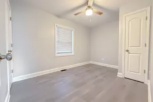 101 Van Buren Ave, Hobart, IN 46342 - Photo 18