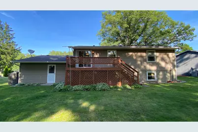 2252 Four Seasons Pkwy, Crown Point, IN 46307 - Photo 6