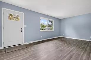 222 Greenwood Dr, La Porte, IN 46350 - Photo 8