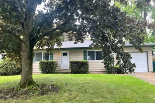 222 Greenwood Dr, La Porte, IN 46350 - Photo 4