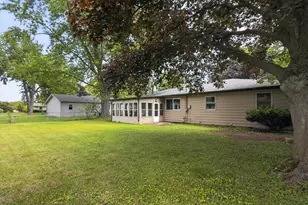 222 Greenwood Dr, La Porte, IN 46350 - Photo 30