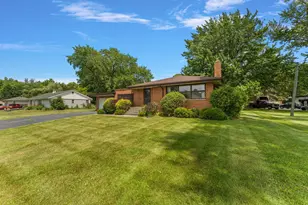 701 Pearson Rd, Westchester Township, IN 46304 - Photo 2