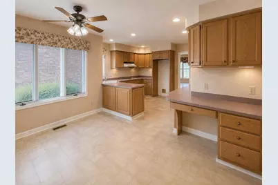 3519 Bob White Circle, Valparaiso, IN 46383 - Photo 8