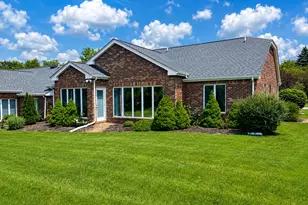 3519 Bob White Cir, Valparaiso, IN 46383 - Photo 16
