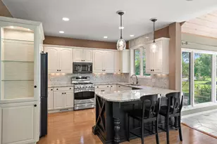 246 White Thorne Ln, Valparaiso, IN 46383 - Photo 10