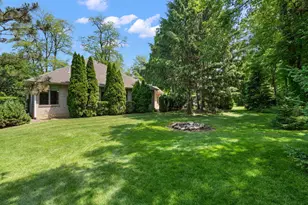 246 White Thorne Ln, Valparaiso, IN 46383 - Photo 36
