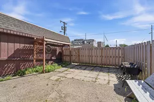 7933 Jefferson Ave, Munster, IN 46321 - Photo 12