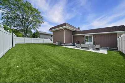 1045 Heather Lane, Munster, IN 46321 - Photo 6