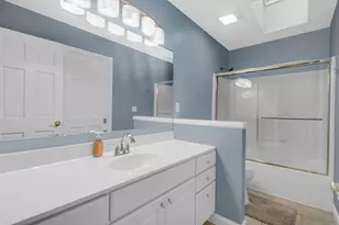 2400 E 9th Pl, Hobart, IN 46342 - Photo 16