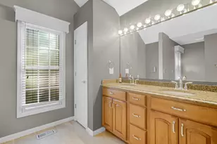 2400 E 9th Pl, Hobart, IN 46342 - Photo 10