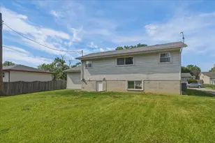 981 W 69th Pl, Merrillville, IN 46410 - Photo 24